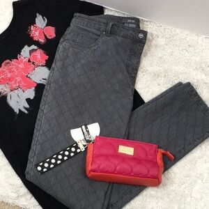 Per Se gray on gray diamond design jeans